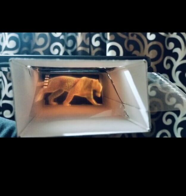 Holo Verse Learning Pod